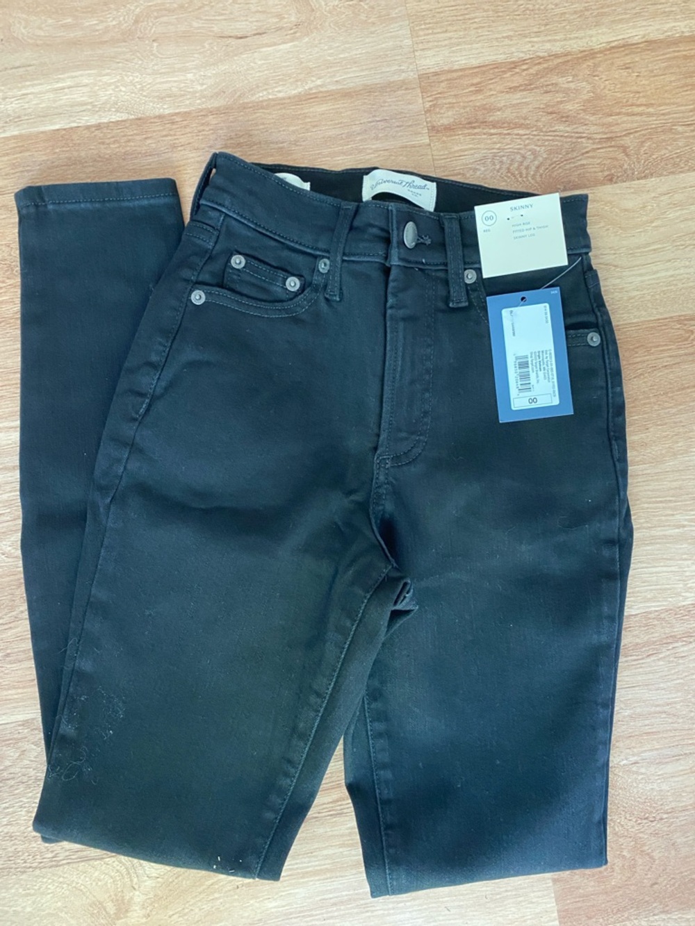 Universal Threads High Rise skinny jeans NWT